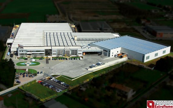 Fabrika krby La Nordica Italy D