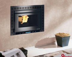 La Nordica Extraflame Comfort Plus Crystal 11kw teplovzdušná krbová vložka na pelety