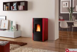 La Nordica Extraflame Dorina bordó 6,2kw teplovzdušné krbové kachle na pelety